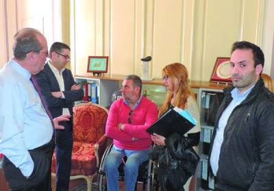 Με τις ομάδες "Prosvasis" και "Intermedi@kt" το KALAMATA:21