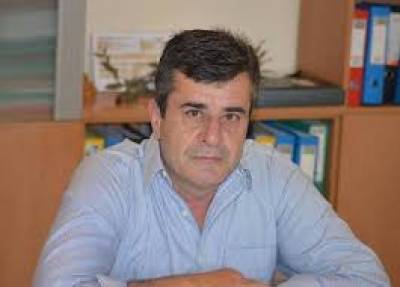 Απάντηση Κανάκη σε Καρβέλα για τα εμβόλια