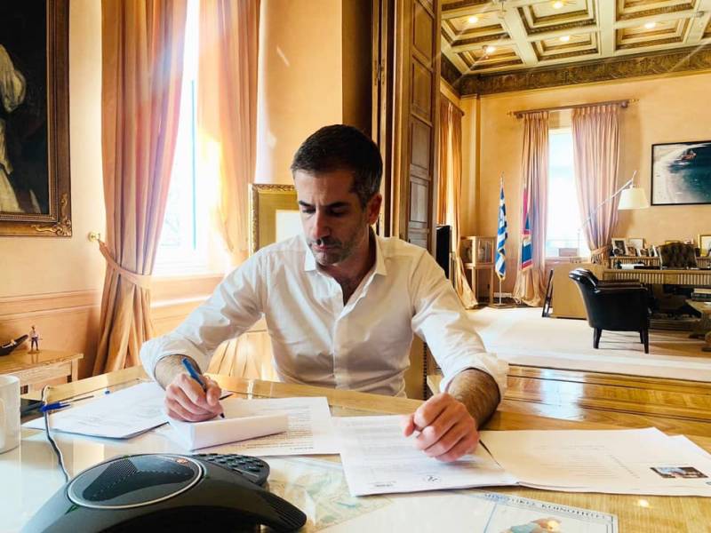 Συνάντηση του δημάρχου Αθηναίων με 93χρονο επιζήσαντα από το Άουσβιτς