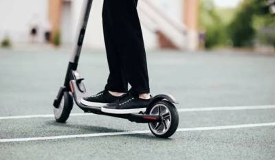 Θεσσαλονίκη: 25χρονος τραυματίστηκε όταν αναποδογύρισε το ηλεκτρικό του πατίνι