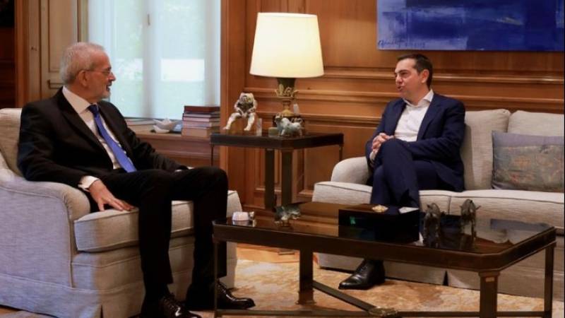 «Στοχοποίηση και εκβιασμούς έναντι της μειονότητας» κατήγγειλε ο Αλ. Τσίπρας στoν Ι. Σαρμά