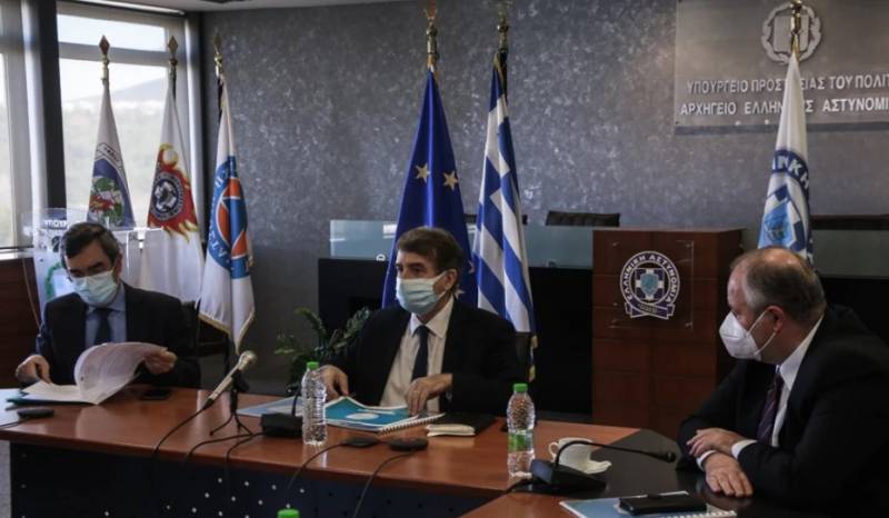Χρυσοχοΐδης: «Λευκή Βίβλος» για την Προστασία του Πολίτη - Τι αλλάζει στην αστυνομία