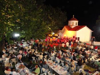 Πανηγύρια επικοινωνίας και όχι κούφιας επίδειξης