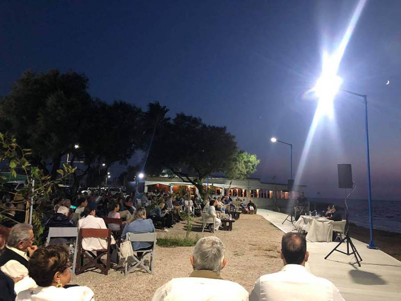 Παρουσιάστηκε στον Αγρίλη Φιλιατρών το νέο βιβλίο του Γρ. Χαλιακόπουλου