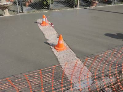 Πεζοδρόμιο από το Ασπρόχωμα έως τη γέφυρα του Αρι