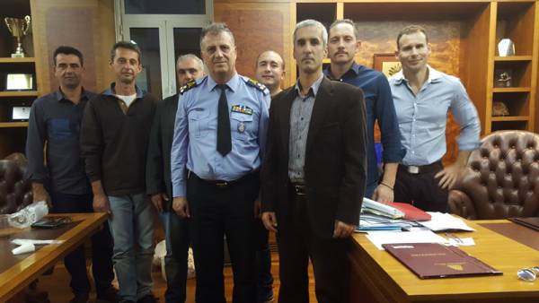 Συνάντησαν τον Καπέλιο οι πυροσβέστες της Μεσσηνίας