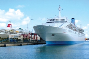 2.000 τουρίστες με 2 κρουαζιερόπλοια έρχονται στην Καλαμάτα