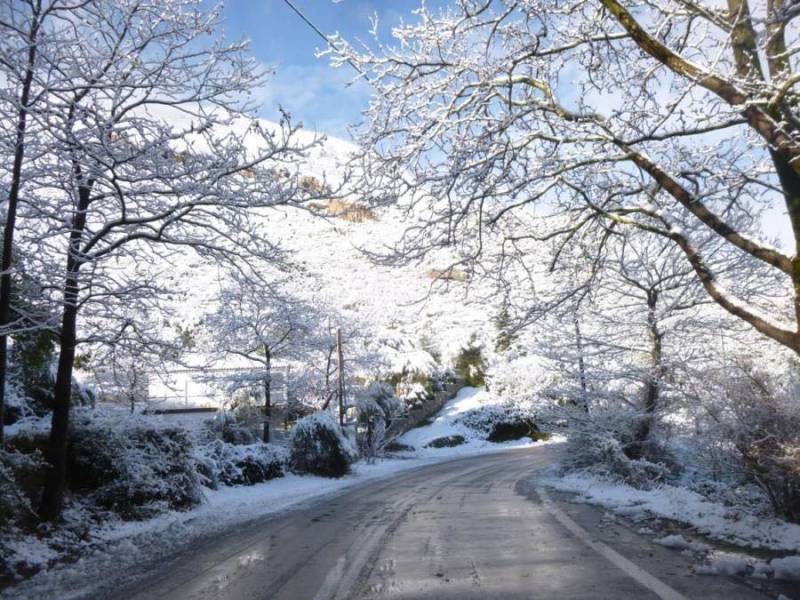 Βελτίωση δρόμων στον Ταΰγετο και τηλεέλεγχος δικτύου της ΔΕΥΑΚ (βίντεο)