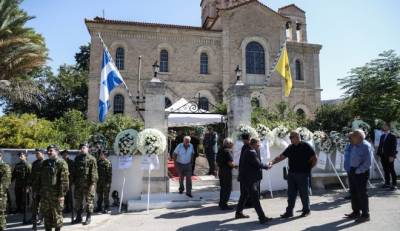 Συγκίνηση στο "τελευταίο αντίο" στον ήρωα Χρήστο Μουλά (βίντεο)