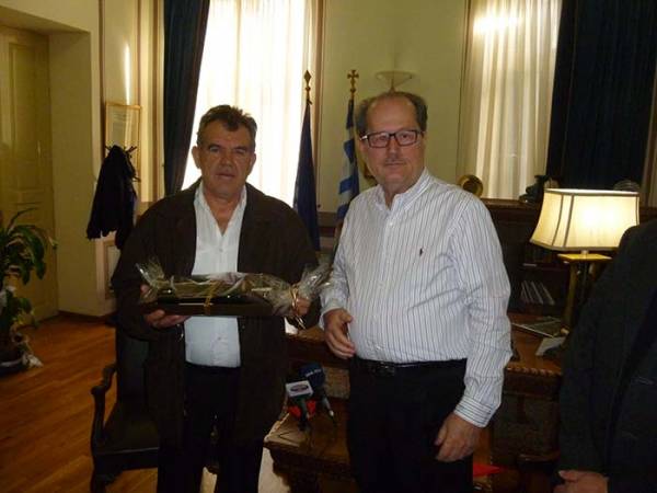 Aρχής γενομένης από την επίσκεψη Τσώνη στο Νίκα: &quot;Απόψυξη&quot; σχέσεων Καλαμάτας - Μεσσήνης
