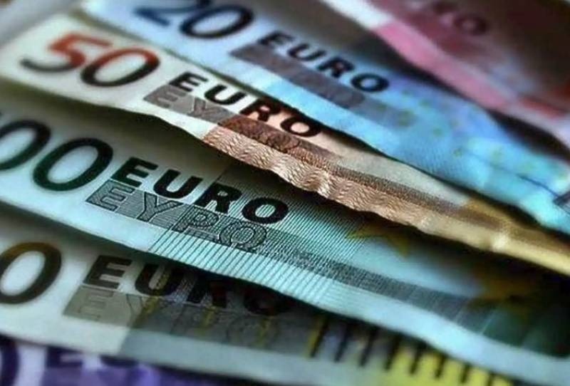 Αύξηση του κατώτατου μισθού: Ποιούς εργαζόμενους επηρεάζει και πως (Βίντεο)