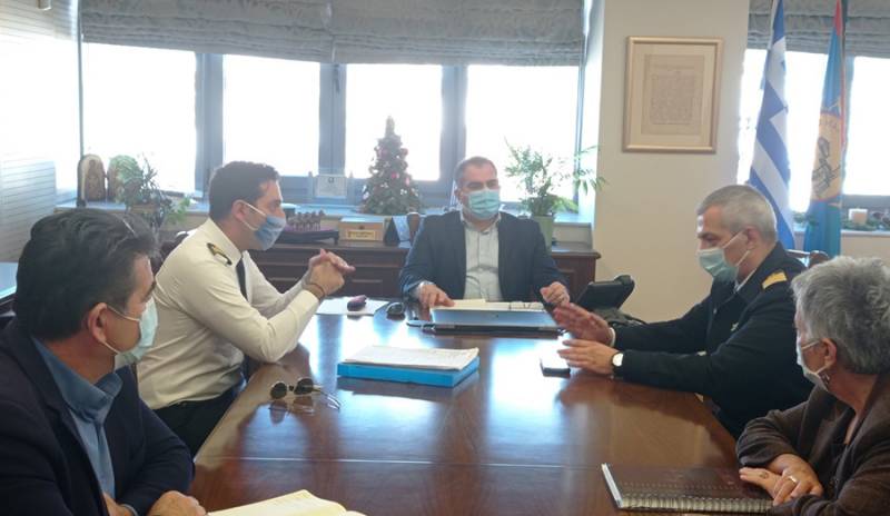 Συνάντηση δημάρχου Καλαμάτας με στελέχη του Κεντρικού Λιμεναρχείου