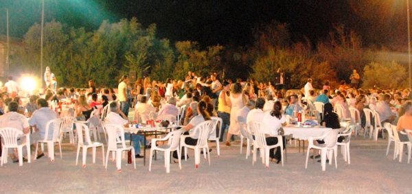 &quot;Γιορτή κρασιού&quot; στο χωριό Λάδα Αλαγονίας