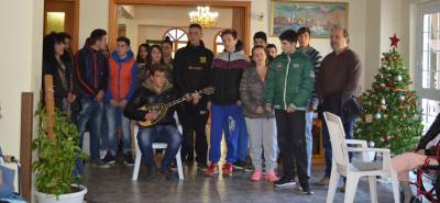 Μαθητές από τους Μολάους έψαλαν τα κάλαντα στο Ιδρυμα Περιθάλψεως Ατόμων με Ειδικές Ανάγκες «Η Αγία Παρασκευή»