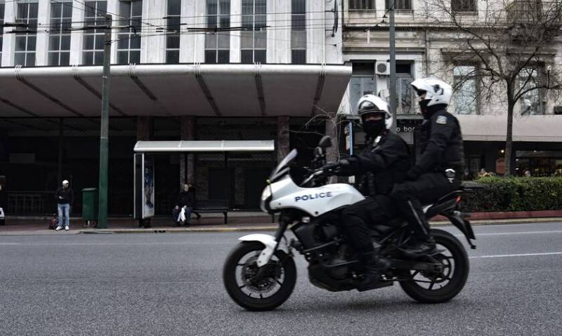 Εφιάλτης για 17χρονη στον Κολωνό: Υποψίες ότι τη νάρκωσαν τρεις απαγωγείς (βίντεο)