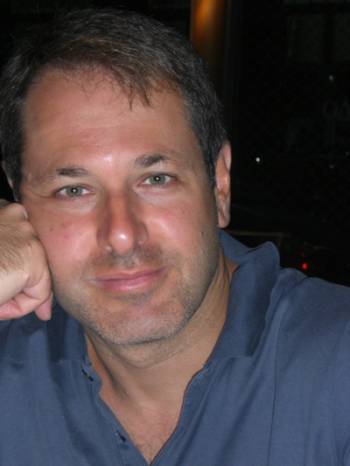 Ο Μελέτιος Μελετόπουλος στην &quot;Ε&quot;: &quot;Η επιστημονική, νηφάλια ανάλυση προϋποθέτει κοινωνική γαλήνη, που σήμερα δεν υπάρχει&quot;