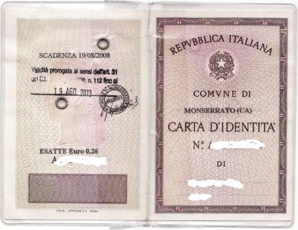 Σύροι με πλαστές ταυτότητες προσπάθησαν να ταξιδέψουν από Καλαμάτα για Παρίσι