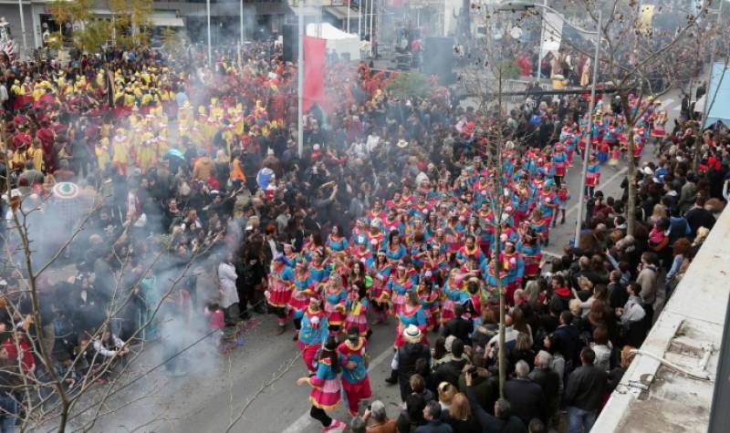 Το καρναβαλικό λάβαρο παραδίδεται στον Νίκα