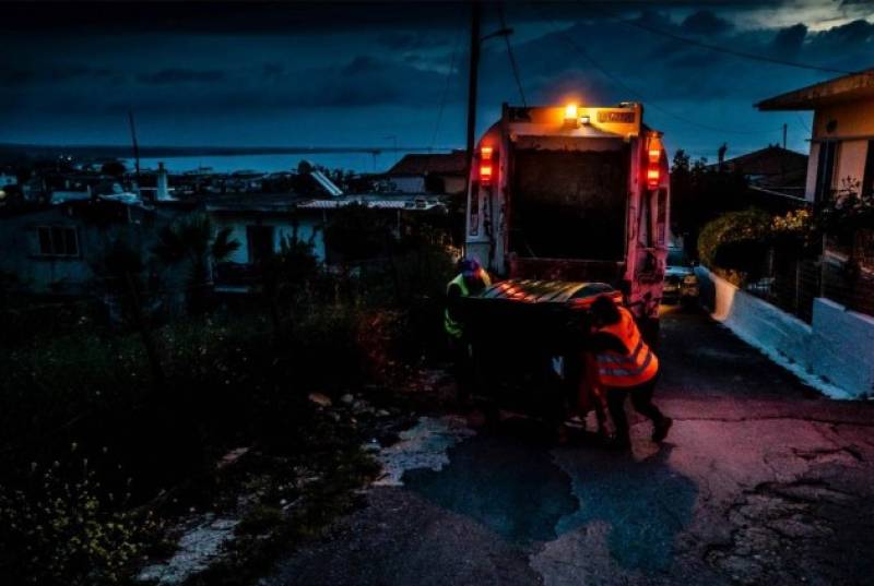 Φωτογραφική Ομάδα Καλαμάτας: "Νυχτερινό Δρομολόγιο" από τον Διονύση Κούβελα