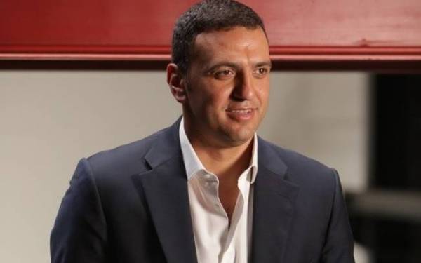 Ο Βασίλης Κικίλιας στην πίτα της ΝΔ στην Καλαμάτα