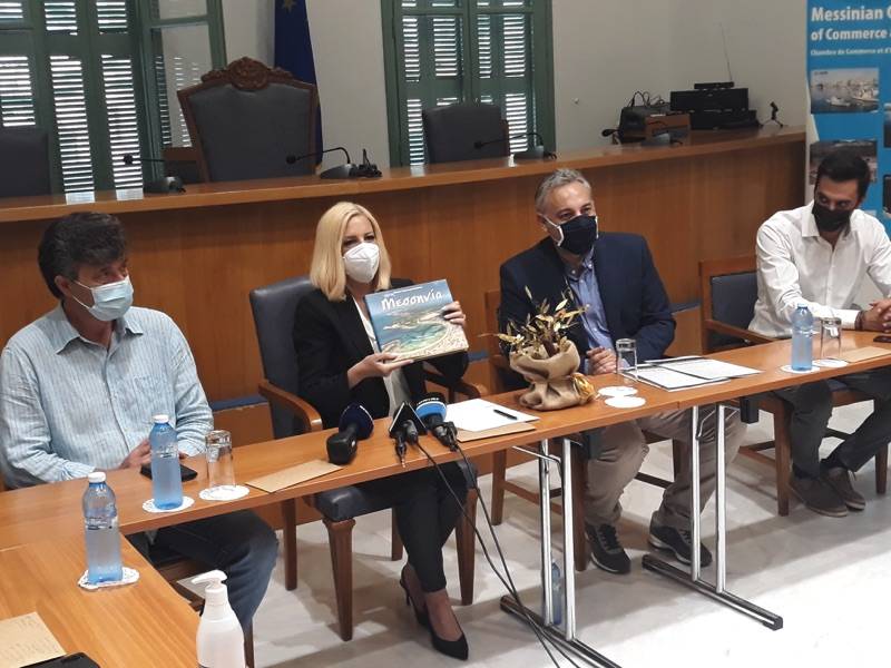 Στην Καλαμάτα η Γεννηματά: &quot;Αλλαγή πολιτικών συσχετισμών για προοδευτική διακυβέρνηση&quot; (βίντεο)