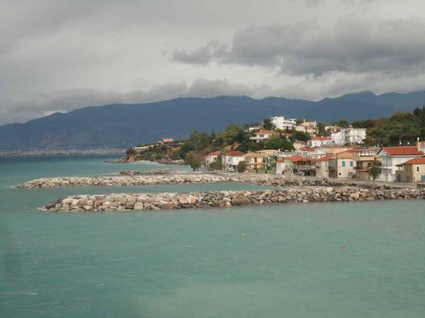 Προχωρά το έργο  προστασίας της ακτής στο Ακρογιάλι