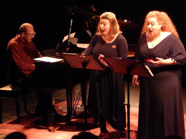 Ακολούθησαν τα χνάρια ενός μεγάλου έρωτα