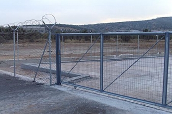 Εκλεψαν την… περίφραξη