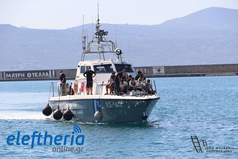 Διάσωση 54 μεταναστών στο Ταίναρο - Μεταφέρονται στο λιμάνι της Καλαμάτας