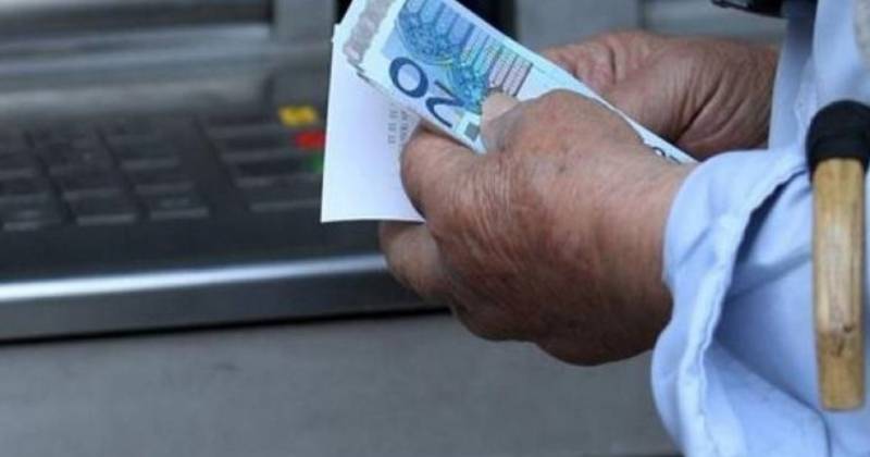 Ξεκίνησαν οι πληρωμές συντάξεων του Απριλίου (Βίντεο)