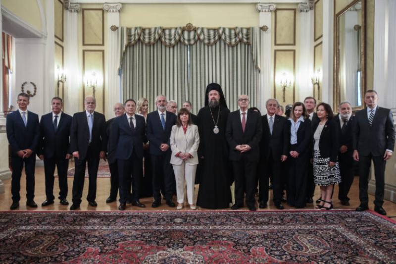 Οι προτεραιότητες της υπηρεσιακής κυβέρνησης έως τις εκλογές – Νέο υπουργικό το Σάββατο (βίντεο)