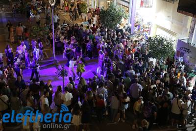 9η Λευκή Νύχτα Καλαμάτας: Κερδισμένη η εστίαση, σε «χαμηλές πτήσεις» η κίνηση στα καταστήματα (Φωτογραφίες+βίντεο)