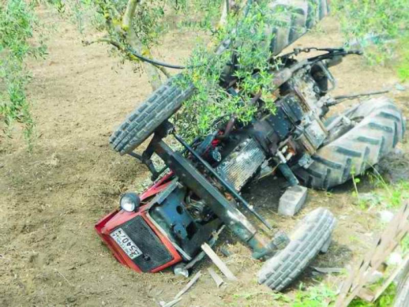 Μεσσηνία: 48χρονος νεκρός από ανατροπή τρακτέρ