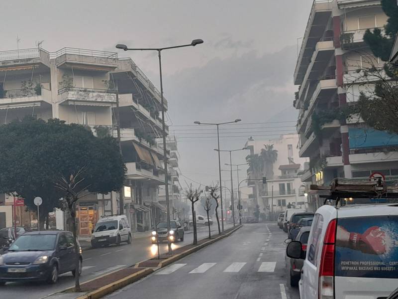 Αποπνικτική ατμόσφαιρα στην Καλαμάτα από τα πυρηνελαιουργεία (βίντεο)