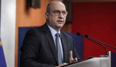 Οικονόμου: Στηρίζουμε στην πράξη τα θύματα βίας