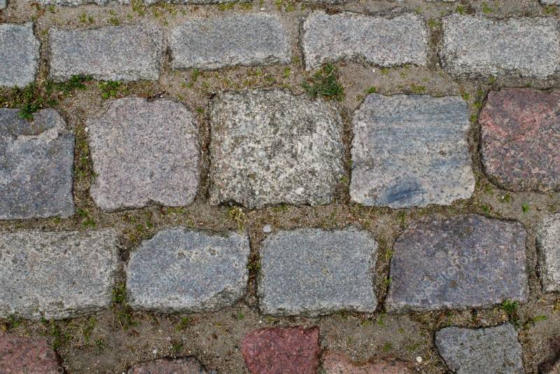 Μνημείο λιθόστρωτο μονοπάτι στο Κουταλά