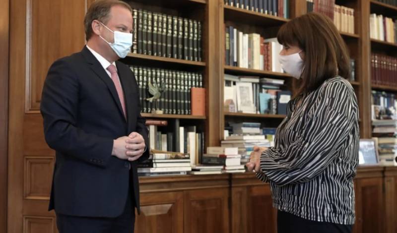 Συνάντηση Σακελλαροπούλου - Καραμανλή για τις εξελίξεις στα έργα υποδομών