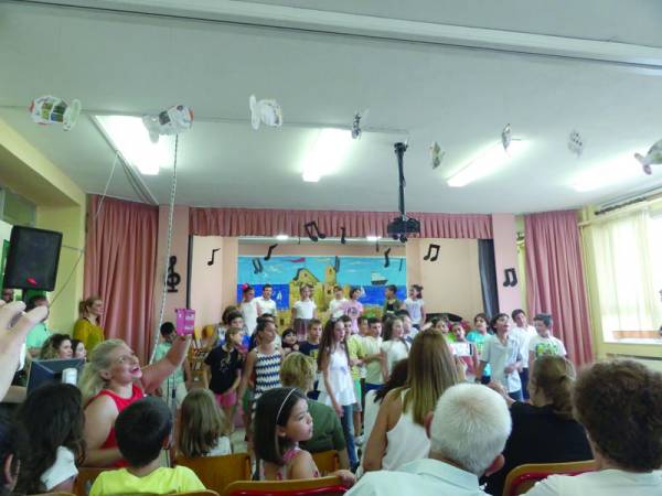 Το 2ο Δημοτικό Μεσσήνης αποχαιρέτησε τη σχολική χρονιά
