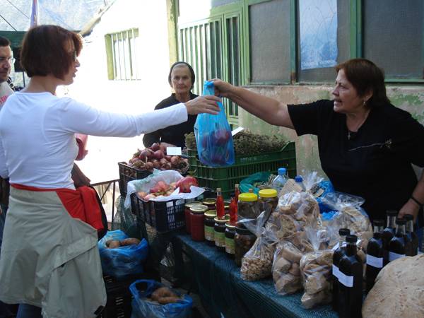 Αγορά τοπικών προϊόντων στο Λαδά