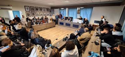 Συγκινητική επίσκεψη κατοίκων της Ποντοηράκλειας στην Πύλο (φωτογραφίες)