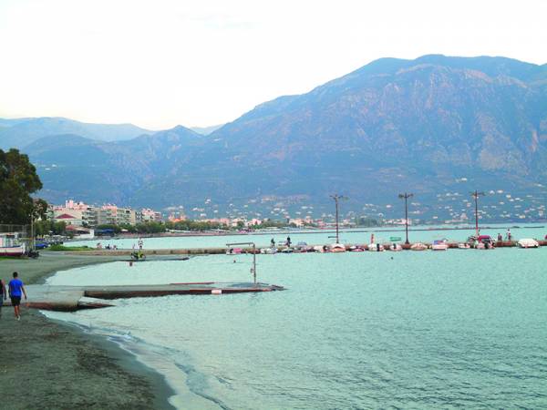 Στον προλιμένα της Καλαμάτας τα κρουαζιερόπλοια μετά από εκβάθυνση του λιμανιού (βίντεο)