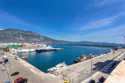 Ανάδοχος για υδατοδρόμιο στο λιμάνι Καλαμάτας