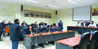 Τριφυλία: Απόφαση στήριξης συμβασιούχων κόντρα στην πρόταση του δημάρχου