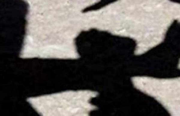 Απολογείται για άγριο ξυλοδαρμό 2χρονου και της μητέρας του