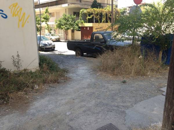 Πεζοδρόμια για... ήρωες