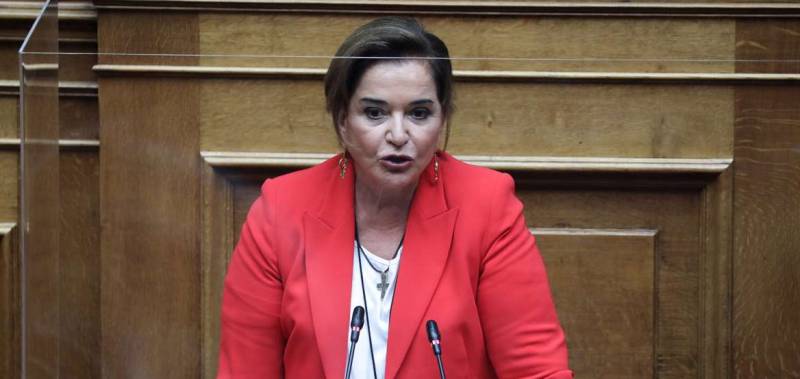 Ντόρα Μπακογιάννη: Συγκλονίζει με την αποκάλυψη ότι διαγνώστηκε με καρκίνο