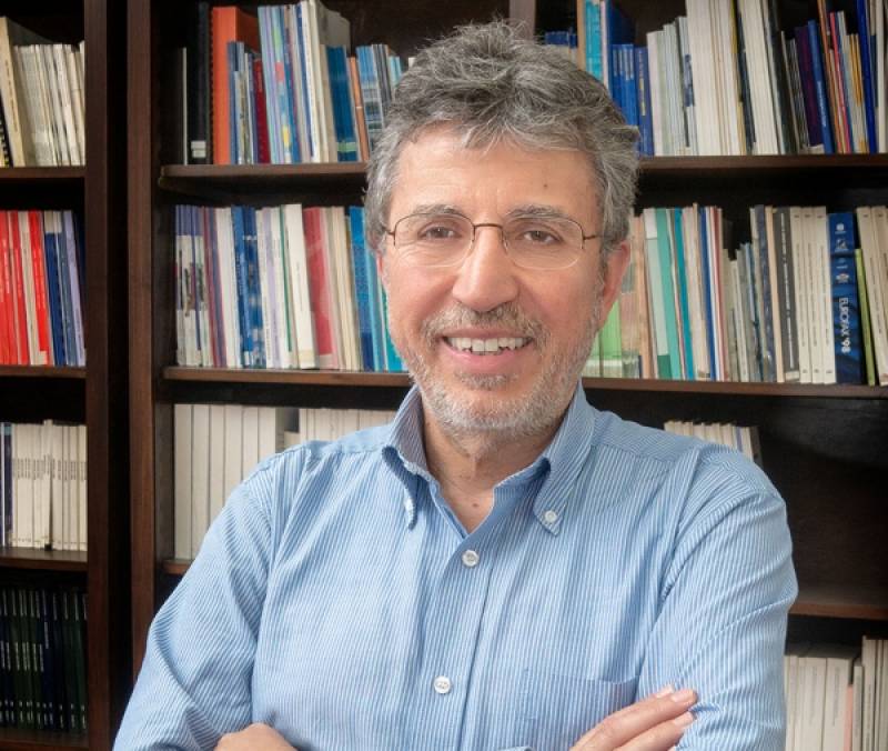 Ο υποψήφιος ευρωβουλευτής, καθηγητής Μιχ. Σπουρδαλάκης στην &quot;Ε&quot;: «Το εγχείρημα του ΣΥΡΙΖΑ έχει ψυχή και δυναμική ακόμα»