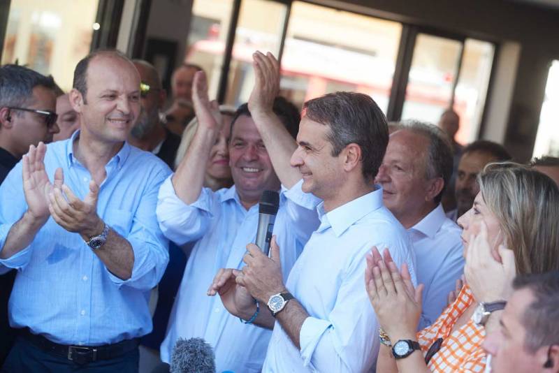 Μητσοτάκης: "Κανένας δημόσιος υπάλληλος δεν θα απολυθεί, κανένα επίδομα δεν θα κοπεί"