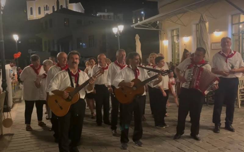 Ξεχωριστή μουσική βραδιά με καντάδες στην Ανω Πόλη Κυπαρισσίας