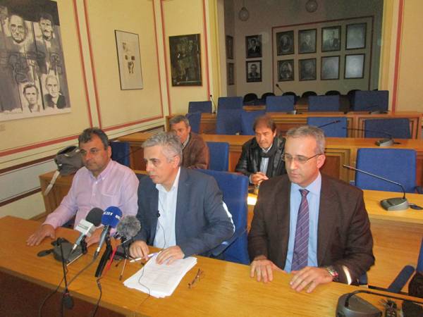 Ο Μάκαρης κατηγορεί τον Νίκα για παραπλάνηση του Δημοτικού Συμβουλίου για τα σκουπίδια